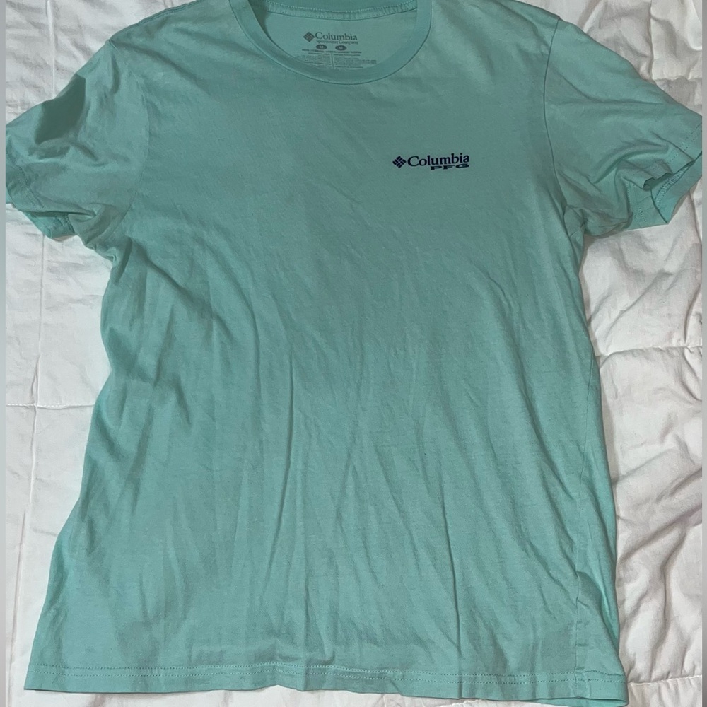 Men’s Columbia t shirt